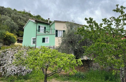 Casanova Lerrone House | [AC & Garden] Olive Grove Oasis