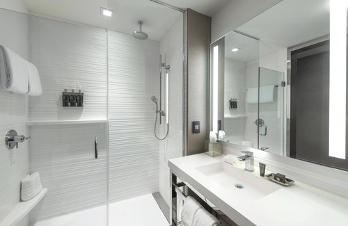 Cleveland Circle Hotel | AC Hotel by Marriott Boston Cleveland Circle