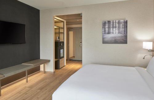 Orange Hotel | AC Hotel by Marriott Cleveland Beachwood