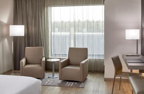 Orange Hotel | AC Hotel by Marriott Cleveland Beachwood