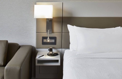 Aventura Hotel | AC Hotel by Marriott Miami Aventura