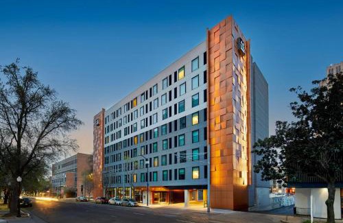 Downtown Sacramento Hotel | AC Hotel by Marriott Sacramento
