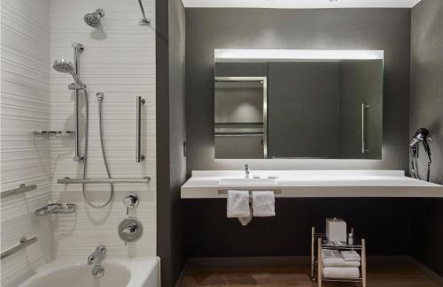 Sobro Hotel | AC Hotel Nashville Downtown