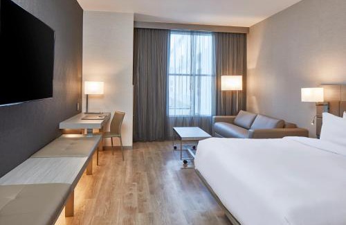 Sobro Hotel | AC Hotel Nashville Downtown