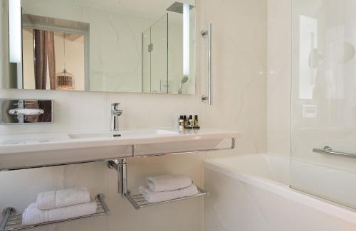 Saint-Thomas-d'Aquin Hotel | Académie Hôtel Saint Germain