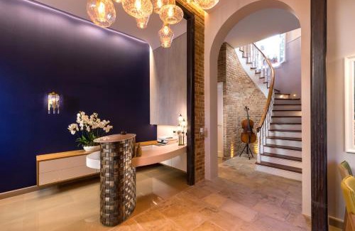 Corfu Town Hotel | Acanthus blue