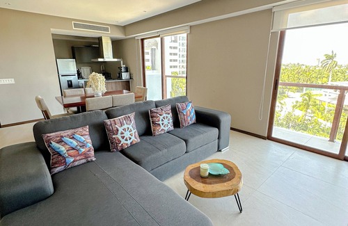 Playa Diamante Apartment | Acapulco Diamante - Private Beach - The Island