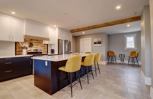 Cookshire-Eaton Ski Chalet | Access to the river - Spa - Inground pool