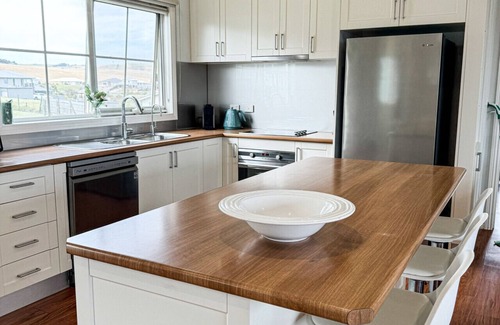 Kilcunda House | Accessible Coastal Sanctuary – Pet Friendly, 50m Beach Pets Welcome