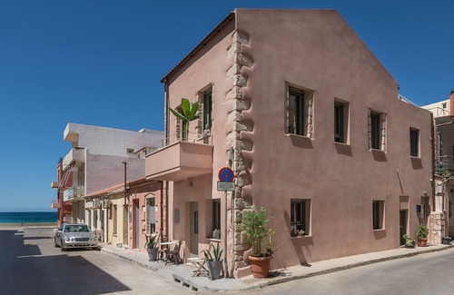 Koum Kapi House | Accessible Ground Floor Apartment