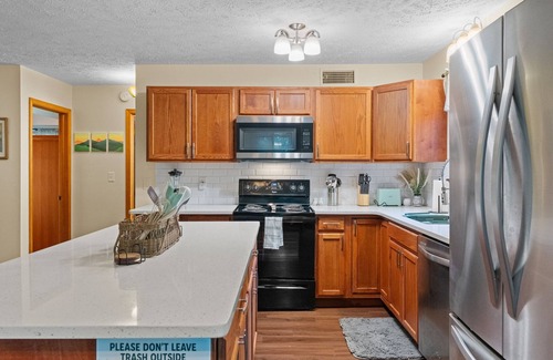 Jim Thorpe House | Accessible Retreat - Ramp & Walk-in Shower - Main Floor Living in Jim Thorpe