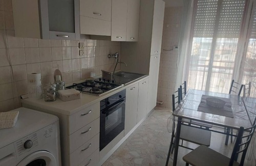Lavello Apartment | Accogliente Appartamento per Famiglie al Centro