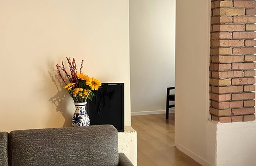 Vittorio Veneto Apartment | Accogliente Loft Immerso nel Centro Storico di Serravalle