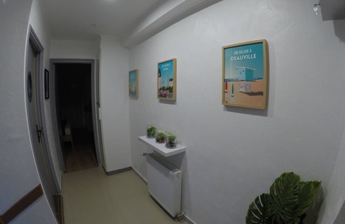 Beaumont-sur-Sarthe House | Accommodation at home
