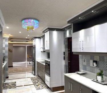 Durban Point Apartment | Accommodation Front - Extraordinary 6 Sleeper Overlooking The Ocean
