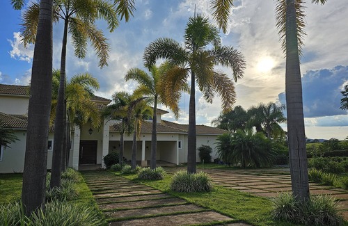 Ijaci Villa | Accommodation in Minas Villa da Ilha