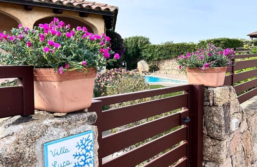 Tanaunella Villa | 🏡Accommodation Rentaln🏊Private swimming pooln🌊Near the sean🪴Private garden