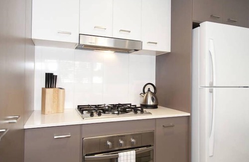 South Brisbane Apartment | Accommodation South Bank Brisbane 25meters from Exhibition & Convention Centre