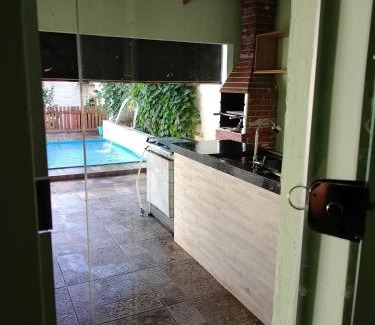 Conjunto Habitacional Madre Germana - 1a Etapa House | Aceitamos animais