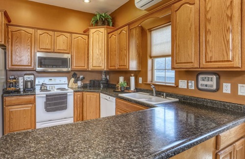 Sturgis House | Aces & Eights | 5 Bed, 3 Bath