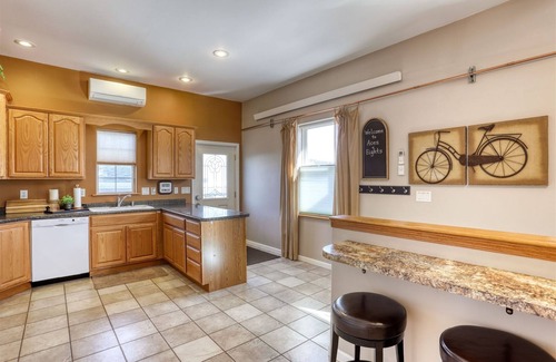 Sturgis House | Aces & Eights | 5 Bed, 3 Bath