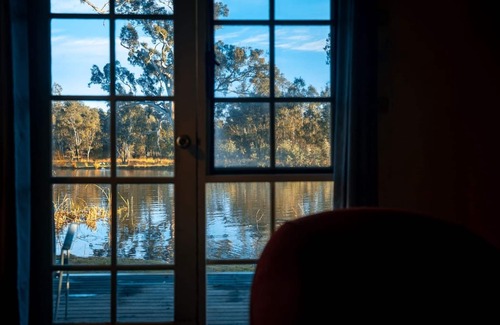 Acheron Apartment | Acheron Valley Country Retreat Family Bungalow Lake