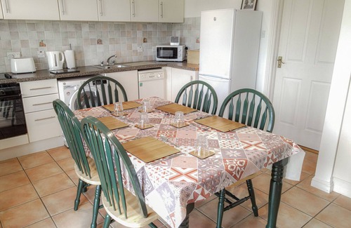 Achill Sound Ski Chalet | Achill Sound Holiday Village No.9