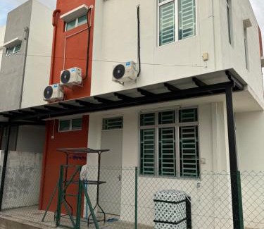 Pokok Sena District House | Acik Homestay