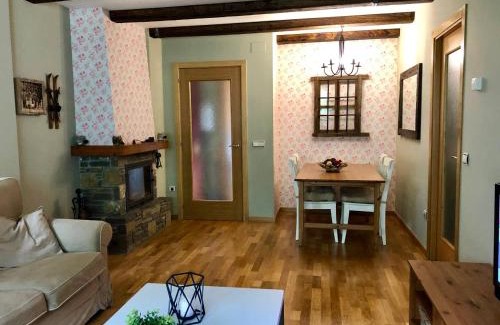 Las Bordas Apartment | Acogedor apartamento en el corazón del Valle