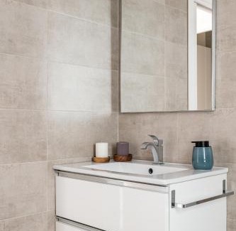 El Port Apartment | Acogedor Apartamento Centro , Cerca de Plaza España y Barcelona