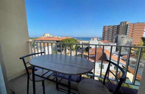 Sant Salvador Apartment | Acogedor estudio en la playa, con vistas al mar, y piscina comunitaria
