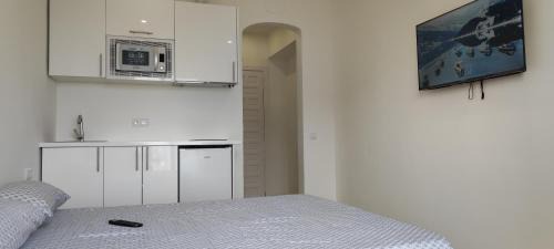 Sant Salvador Apartment | Acogedor estudio en la playa, con vistas al mar, y piscina comunitaria