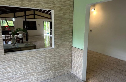 Guacimo House | Acogedora Casa de Campo Familiar