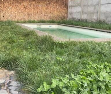Quillota House | acogedora casa sustentable con piscina y tinaja.