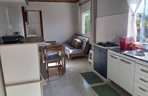 Florianopolis House | Acomodação Tranquila Confortável 15 Minutos da Praia