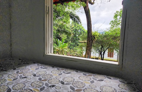 Ilhabela Ski Chalet | Aconchegante Chalé Cercado de Natureza ao Lado da Cachoeira do Paquetá