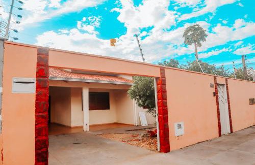 Plano Diretor Sul House | Aconchego - Casa 3/4 - ar condicionado nos 3/4 -garagem