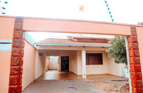 Plano Diretor Sul House | Aconchego - Casa 3/4 - ar condicionado nos 3/4 -garagem