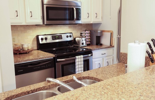 Lake Sequoyah House | Acorn Cabin - Close to Town