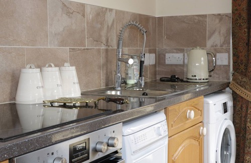 Kilham Cottage | ACORN COTTAGE, family friendly, country holiday cottage in Kilham