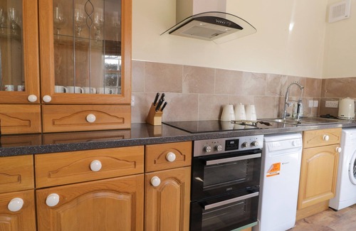 Kilham Cottage | ACORN COTTAGE, family friendly, country holiday cottage in Kilham