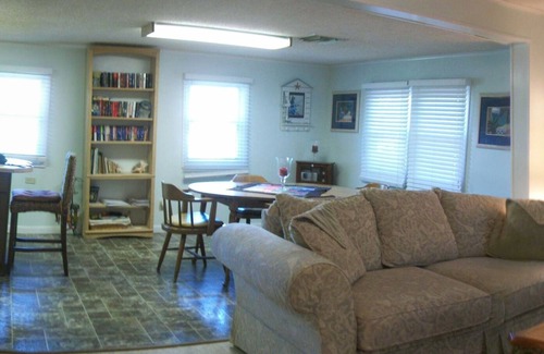 Astor House | Acorn Cottage on Canal