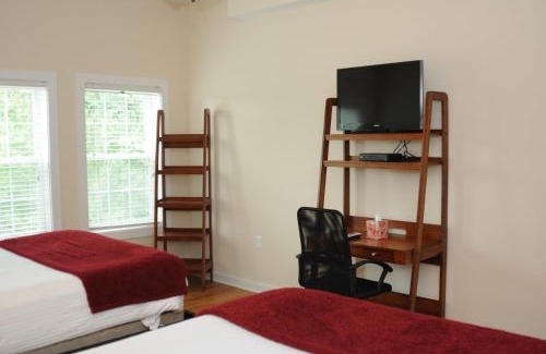 Lynchburg Bed & Breakfast | Acorn Hill Lodge and Spa