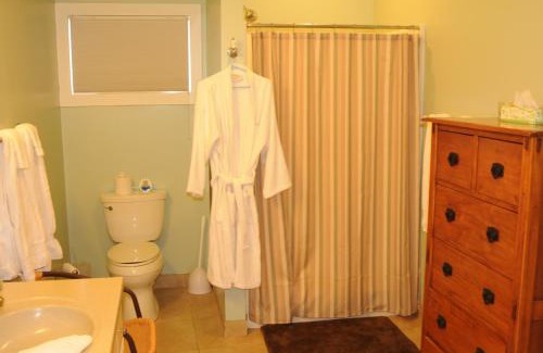Lynchburg Bed & Breakfast | Acorn Hill Lodge and Spa