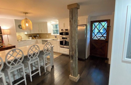 Perry Park Cabin | Acorn Hill -Secluded cabin in the woods by Frankfort, KY close to distilleries!