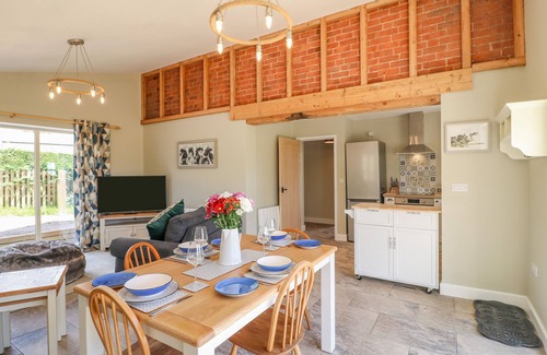 Amerton Cottage | Acorn Lodge