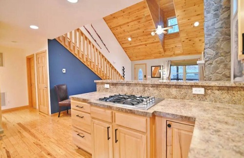 Basye Cabin | Acorn Ridge: Modern Shenandoah Mountain 4 Bedroom 4 Bathroom, Firepit, Theater