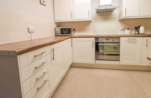 Dolphin Cottage | ACORNS, pet friendly, character holiday cottage in Holywell