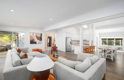 Holgate House | Acreage Estate | Mini Horses| Tennis Court | Outdoor Spa
