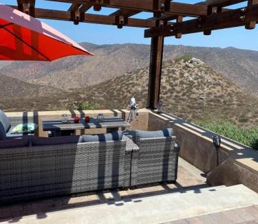Ramona House | Acres of Bliss - A hillside getaway